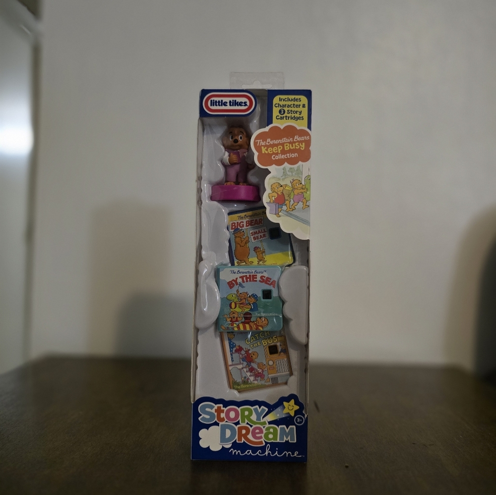 Little Tikes Story Dream Machine: The Berenstain Bears Keep Busy Collection.